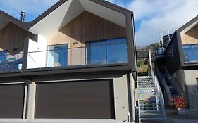 Remarkable, Cozy 3 Bedroom, 2 Bathroom Townhouse